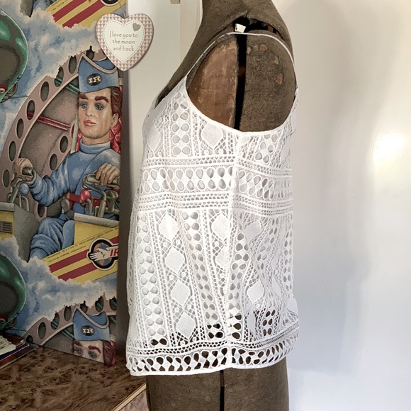 COUNTRY ROAD cotton lace Top - Picture 2 of 4